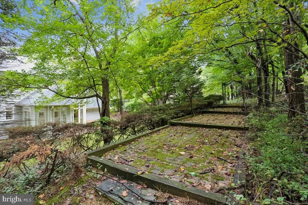 Photo of 9217 FALL RIVER LANE