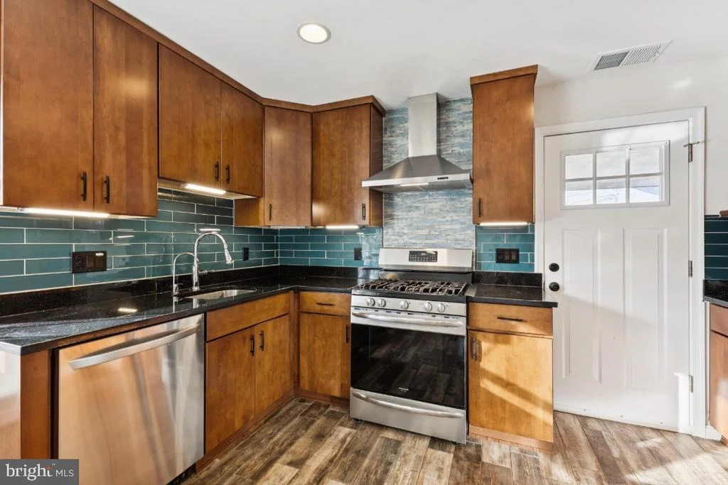 Photo of 7433 BATH STREET