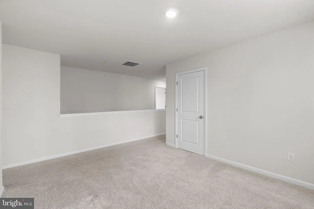 Photo of 2070 POMONA WAY