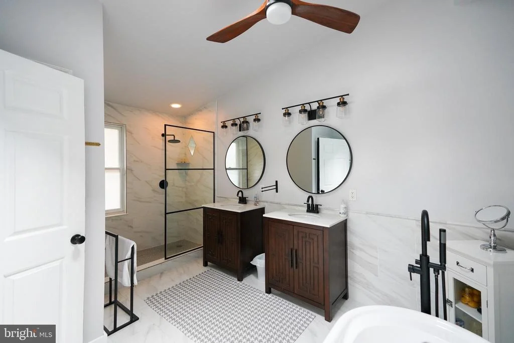 Photo of 211 W 4TH STREET