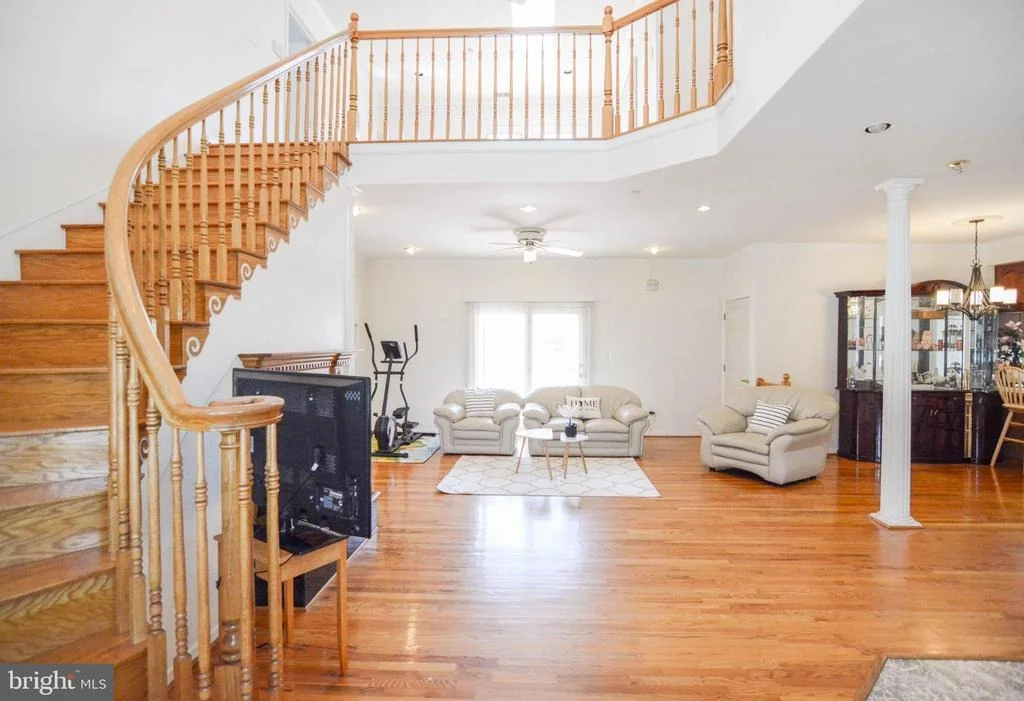 Photo of 13641 HOBART DRIVE