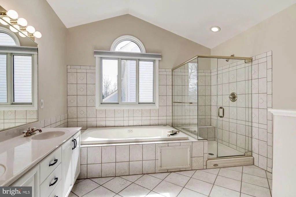 Photo of 8106 DEERCREEK PLACE