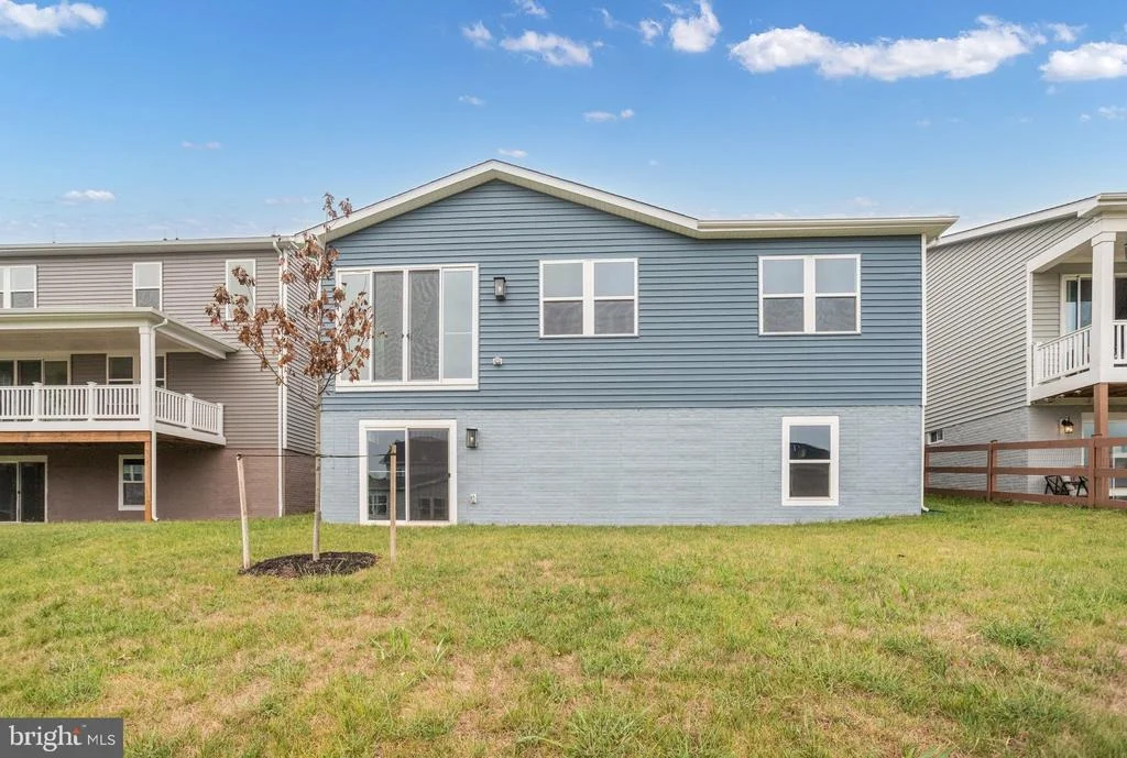 Photo of 624 CLOVER LANE