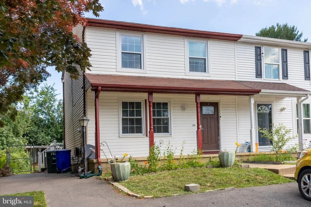 Photo of 178 STONEGATE DRIVE