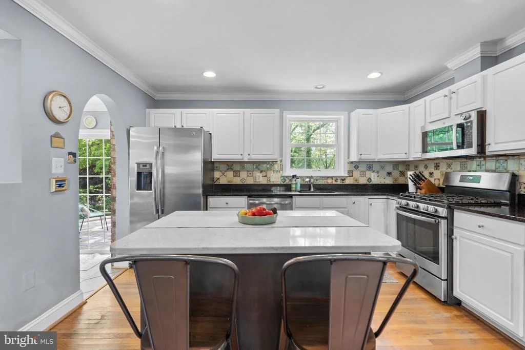 Photo of 4117 QUEEN MARY DRIVE