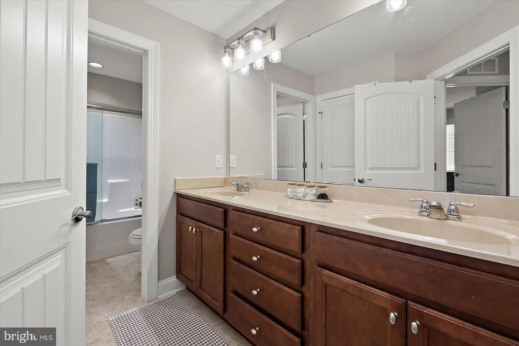 Photo of 22072 SEAPORT SQUARE