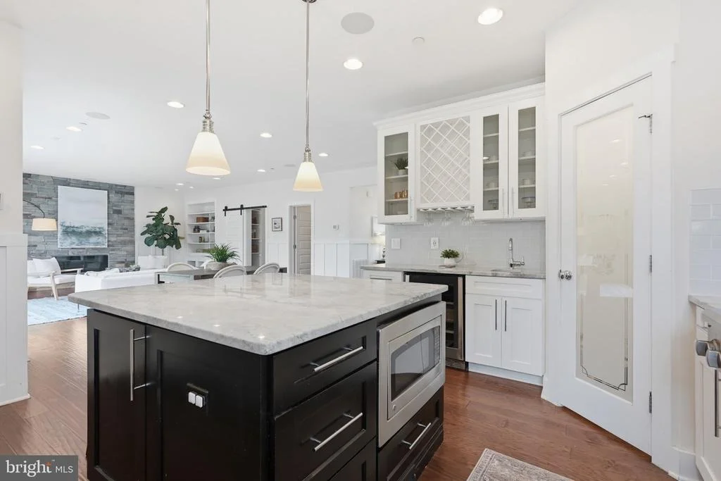 Photo of 215 WINDELL AVENUE