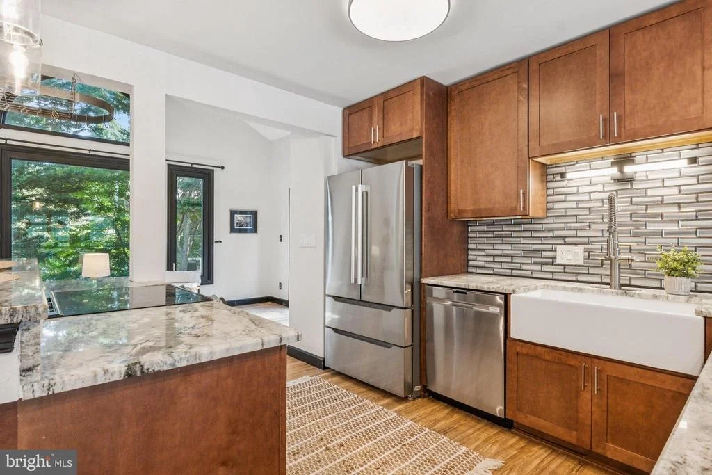 Photo of 910 LANGDON COURT