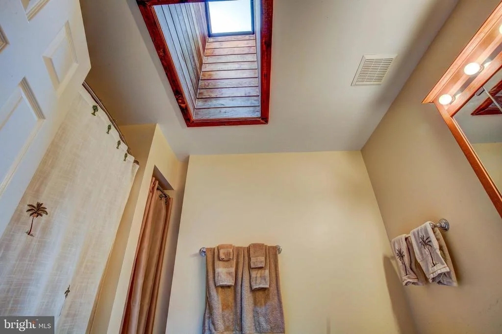 Photo of 4511 KINGS ROAD