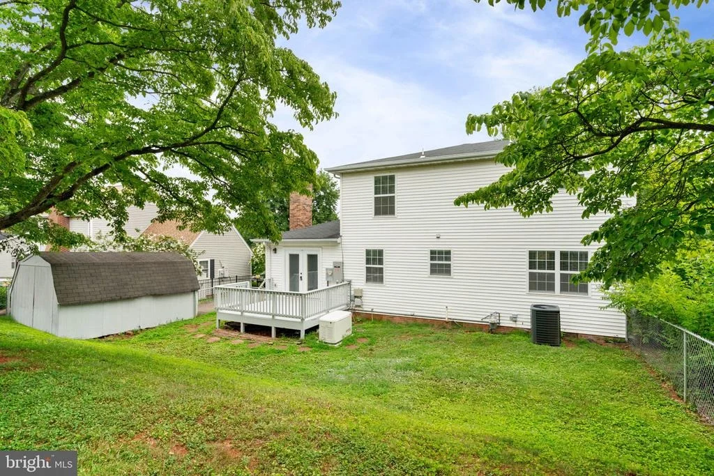 Photo of 2309 MAPLEWOOD DRIVE