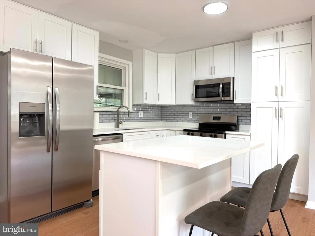Photo of 2402 JOSEPH DRIVE