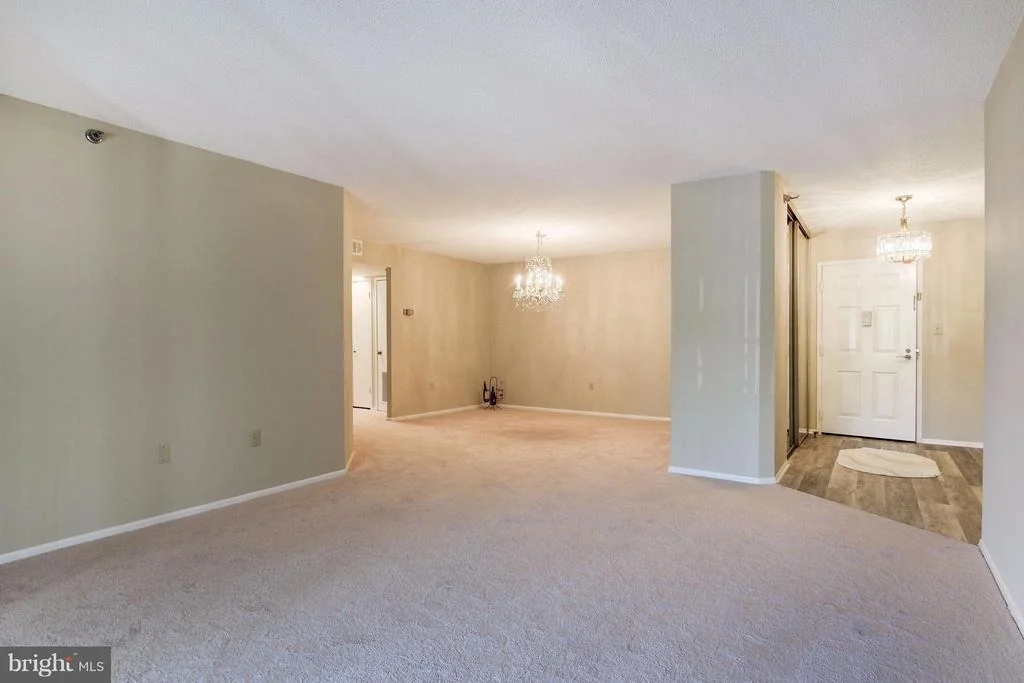 Photo of Unit 3321 at 15115 INTERLACHEN DRIVE