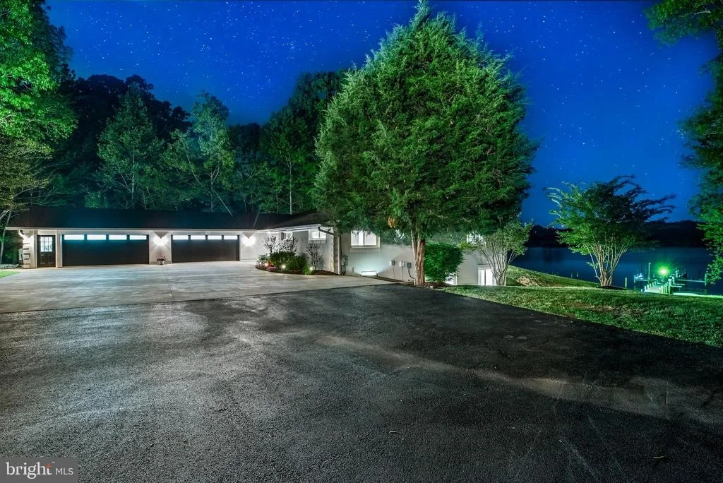 Photo of 2031 INDIAN CIRCLE
