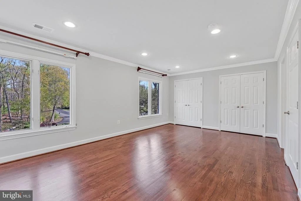 Photo of 8611 BROOK ROAD