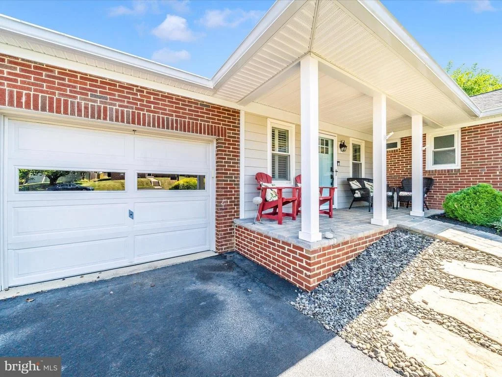 Photo of 903 MERCER PLACE