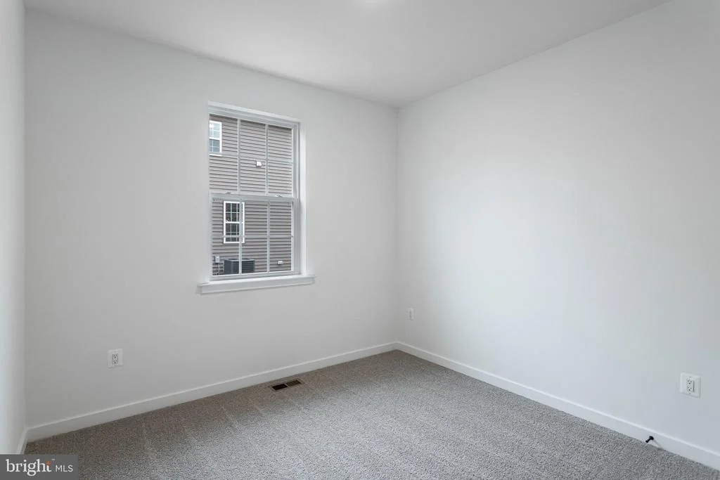 Photo of 2079 SPRINGVALE DRIVE