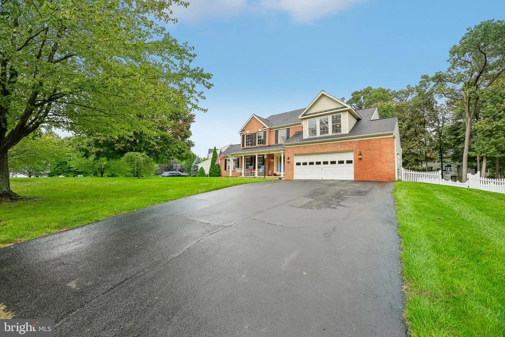 Photo of 1113 MEADOWGREEN DRIVE