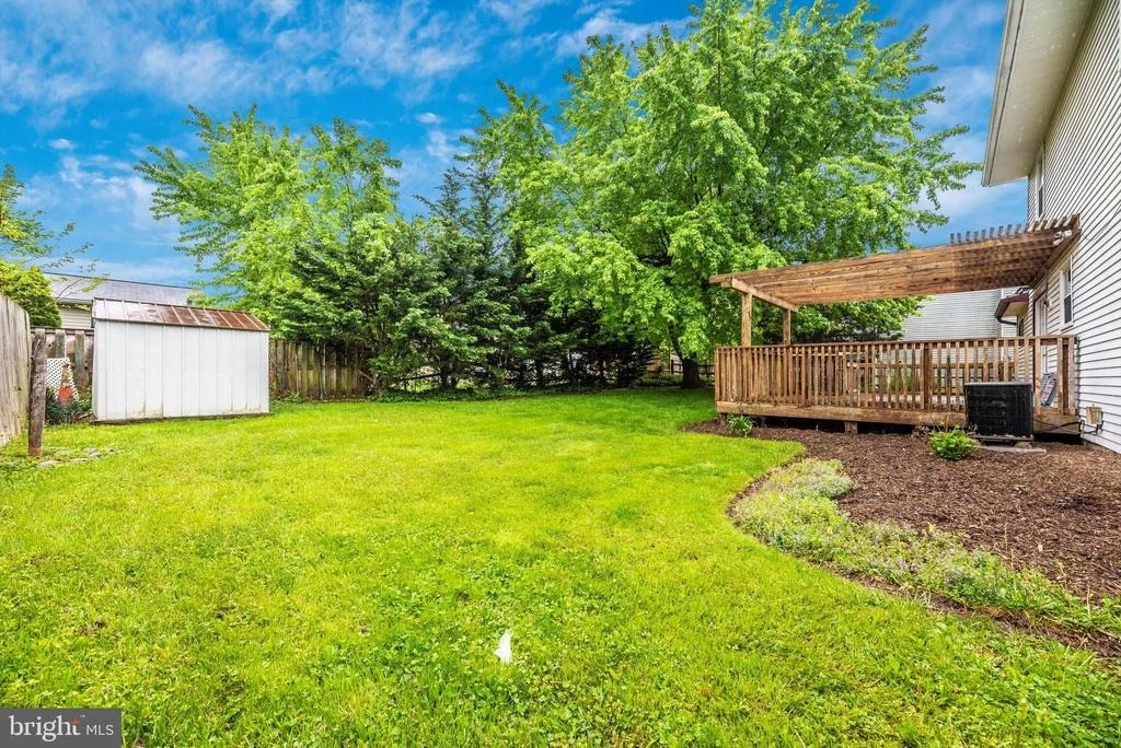 Photo of 484 HILLCREST DRIVE