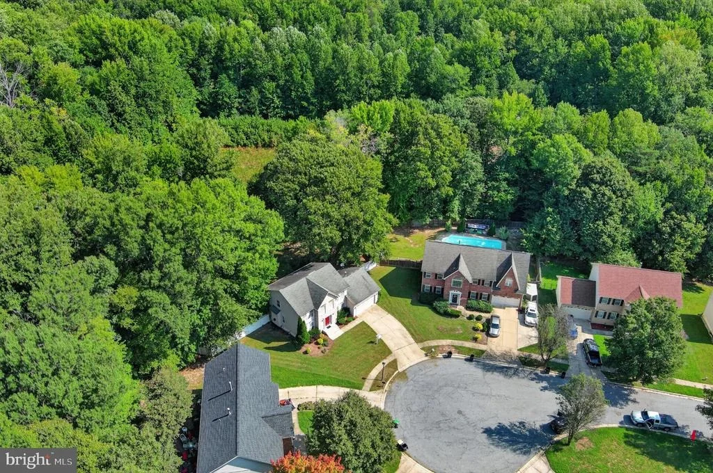 Photo of 9109 HELMSLEY DRIVE