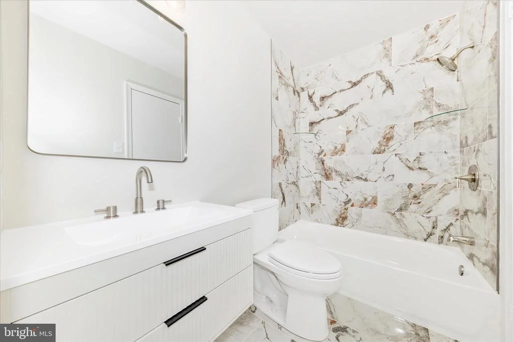 Photo of 176 STONEYBROOK COURT