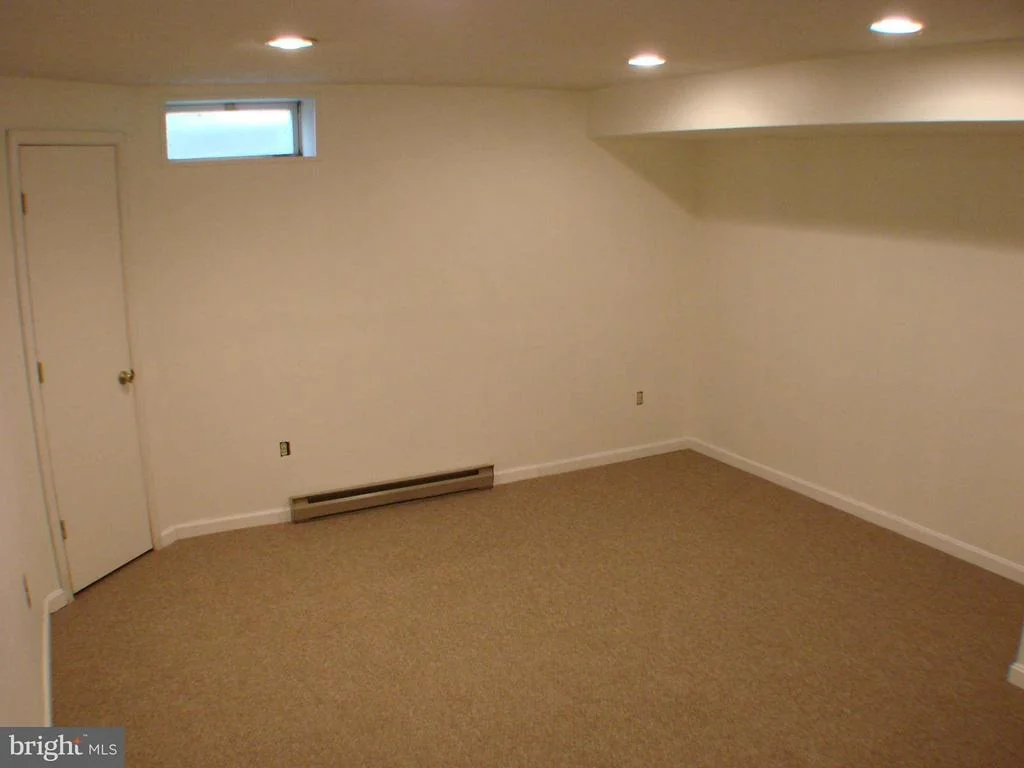 Photo of 1824 LAWNVIEW DRIVE