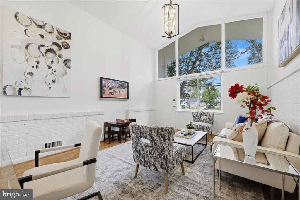 Photo of 1105 LAMBERTON DRIVE