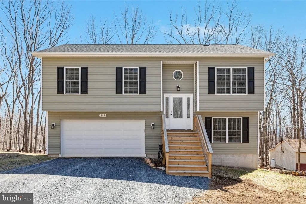 Photo of 616 CARDINAL DRIVE