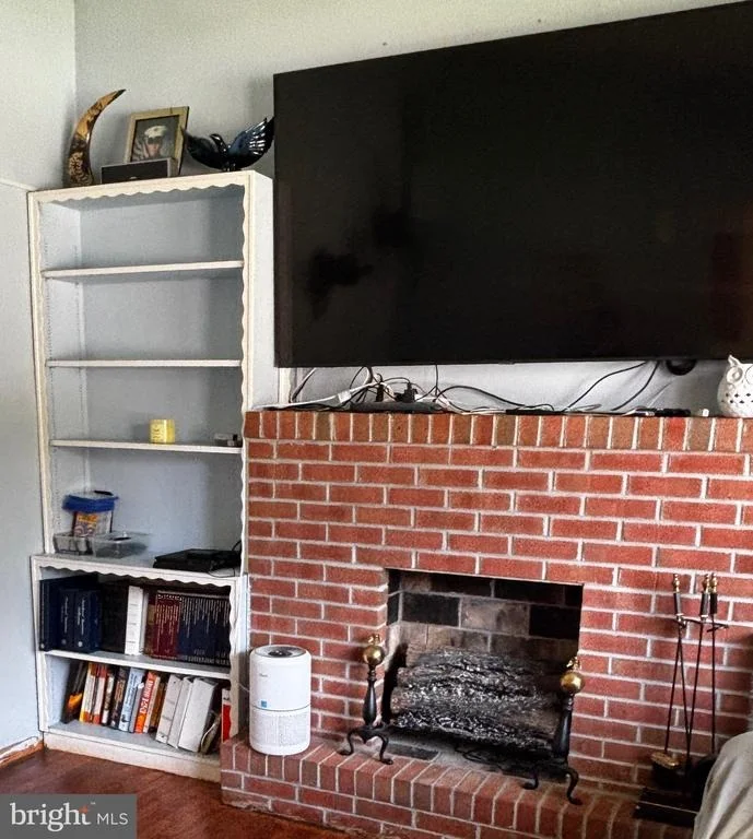 Photo of 811 LYNVUE ROAD