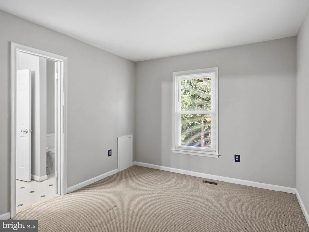 Photo of 9320 CREEKVIEW DRIVE
