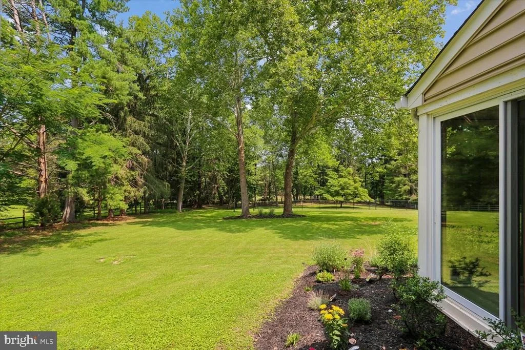 Photo of 14811 SPRINGFIELD ROAD