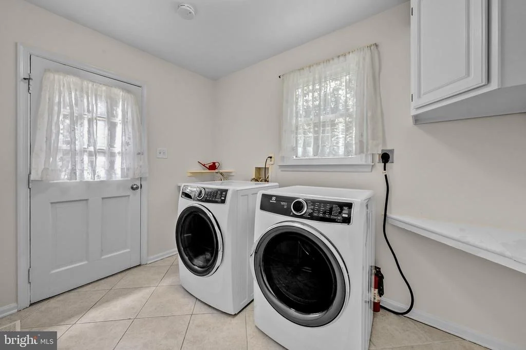 Photo of 1077 SPRING HILL ROAD