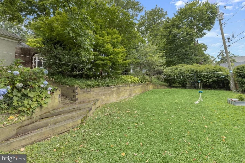 Photo of 210 NORTHFIELD PLACE