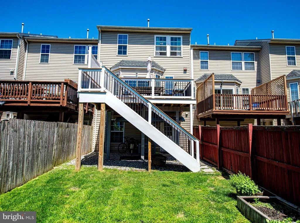 Photo of 283 CHERRY TREE SQUARE