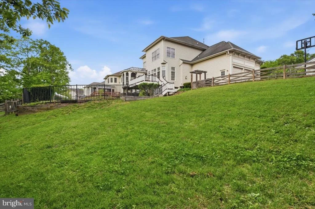 Photo of 9292 SUMNER LAKE BOULEVARD