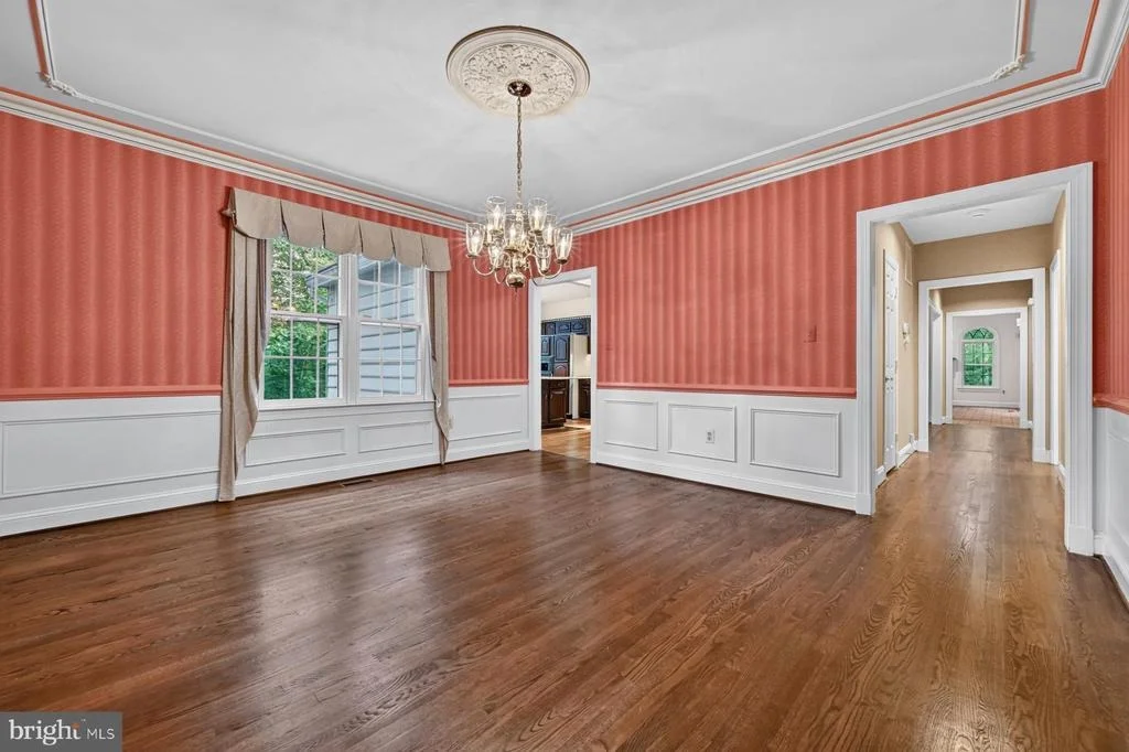 Photo of 900 MALVERN HILL DRIVE