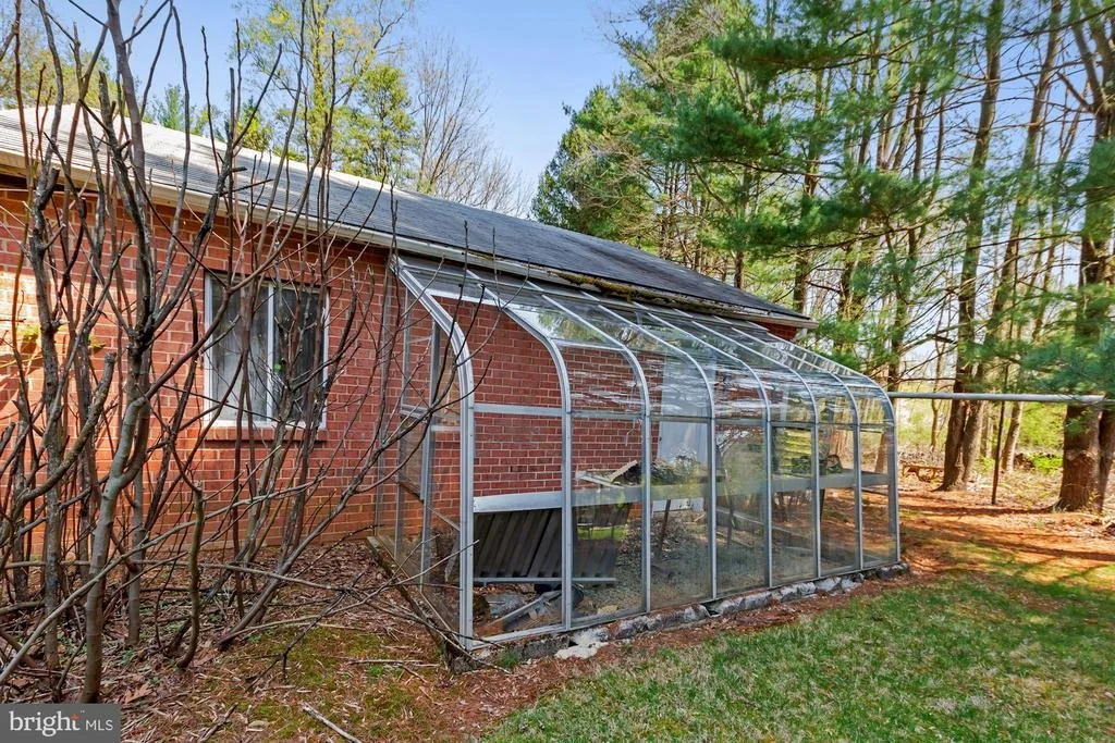 Photo of 17335 DONORA ROAD
