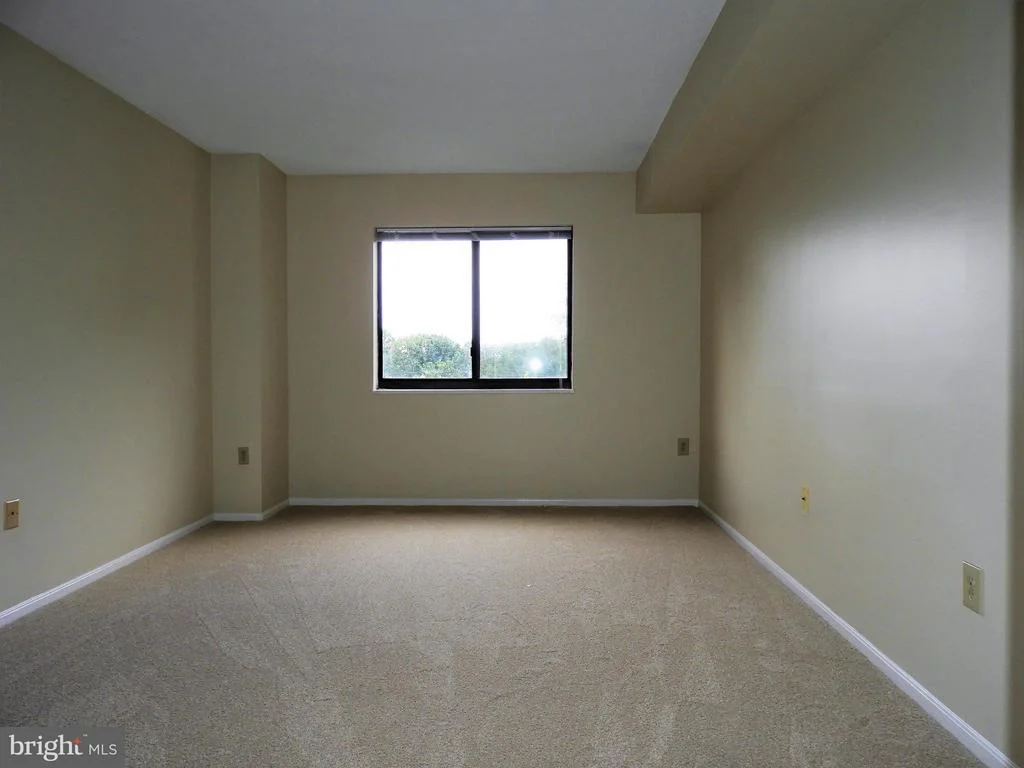 Photo of Unit 4411 at 15100 INTERLACHEN DRIVE