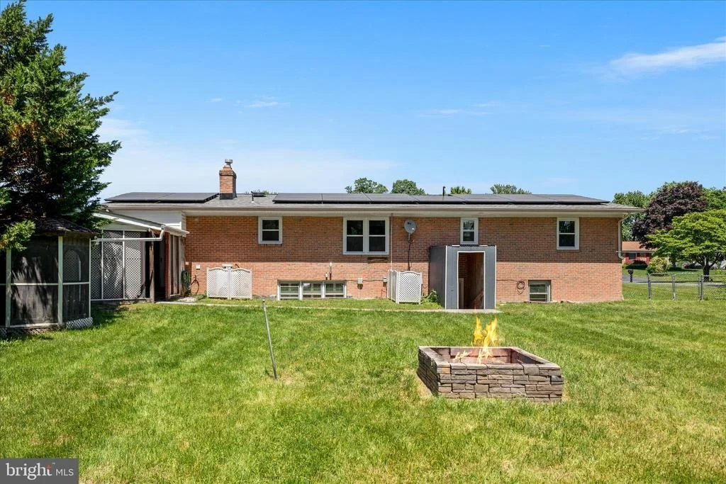 Photo of 224 FREDERICKTOWNE DRIVE