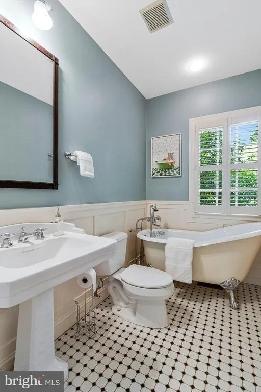 Photo of 4701 RIVER ROAD