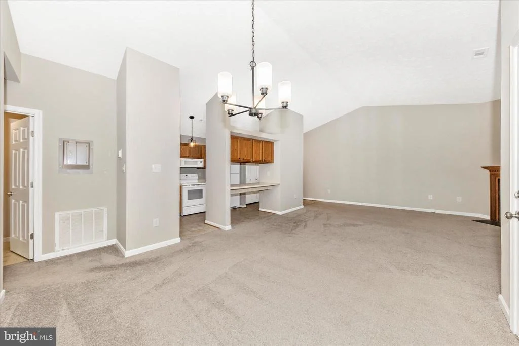 Photo of Unit 2C at 2149 WAINWRIGHT COURT