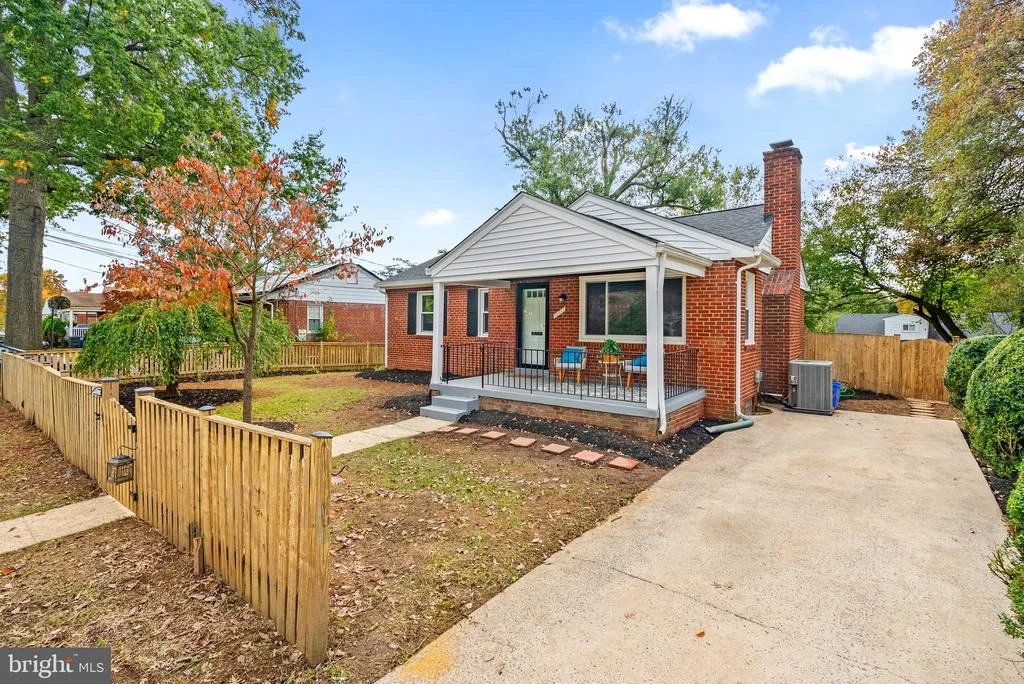 Photo of 10612 DUNKIRK DRIVE