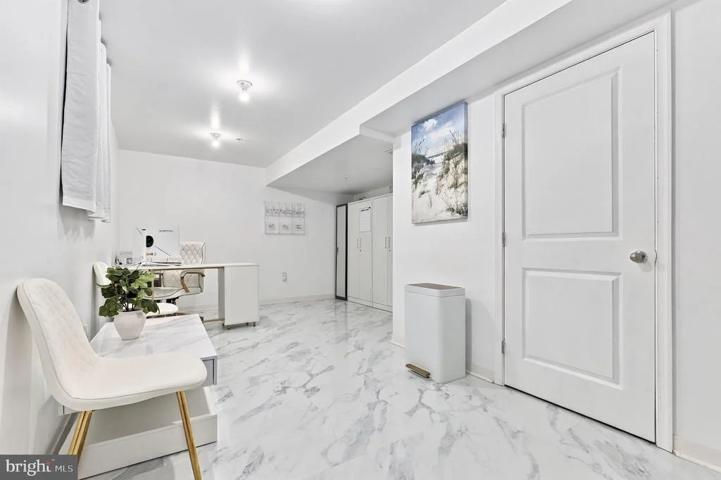 Photo of 18316 PETWORTH CIRCLE