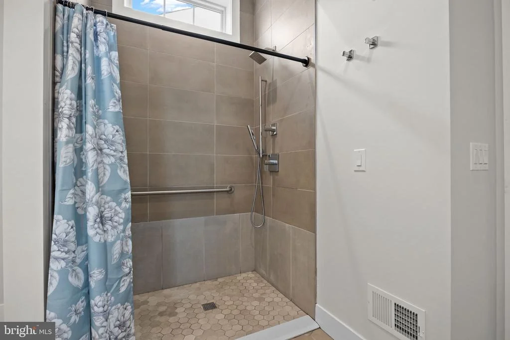 Photo of 164 TYLER WAY