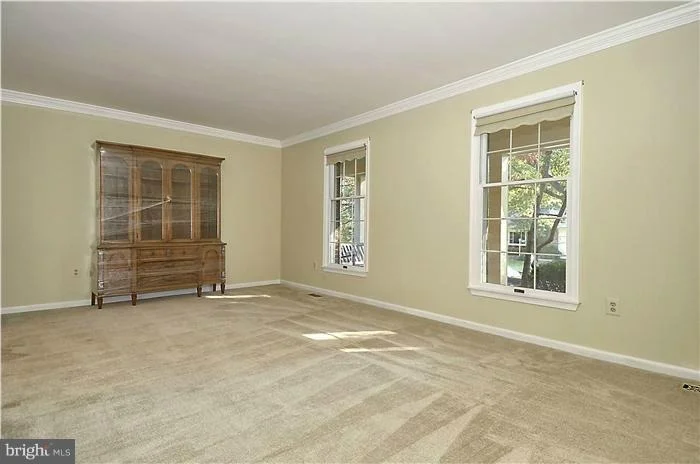 Photo of 304 BOSTWICK LANE