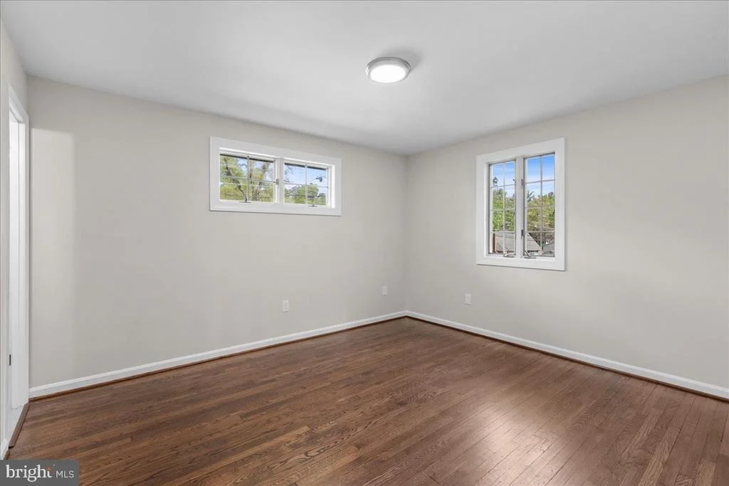 Photo of 5517 SOUTHAMPTON DRIVE