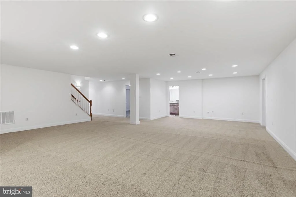 Photo of 8277 ROXBOROUGH LOOP