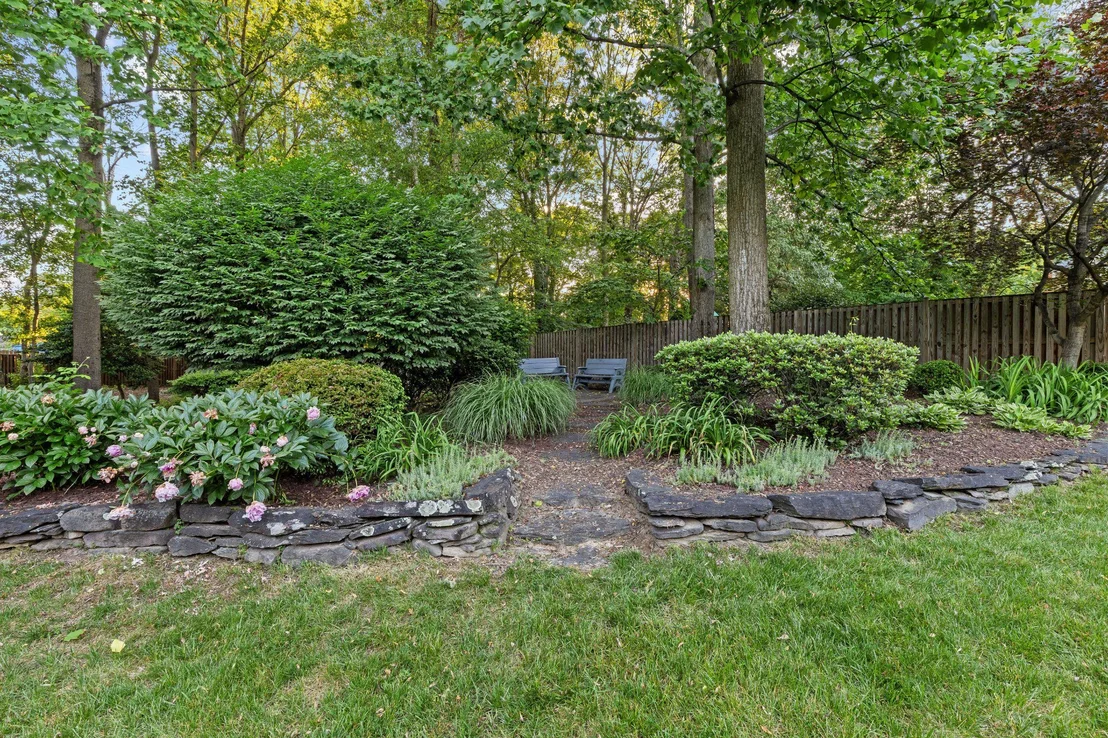 Photo of 71 SIMMONS LANE