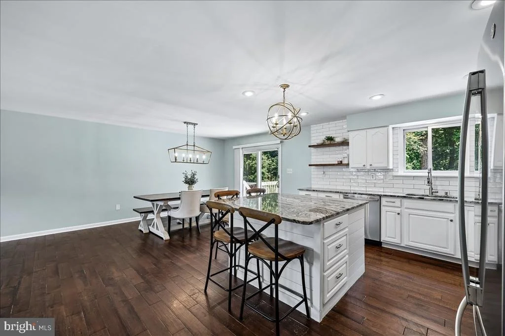 Photo of 24713 CUTSAIL DRIVE