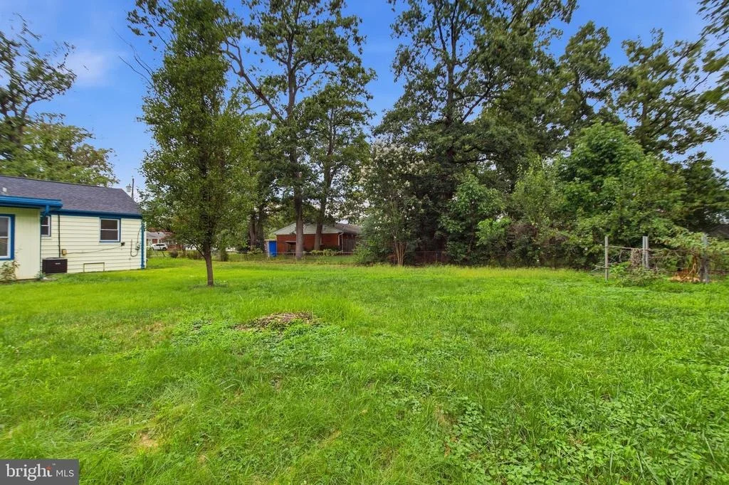 Photo of 6405 INWOOD DRIVE