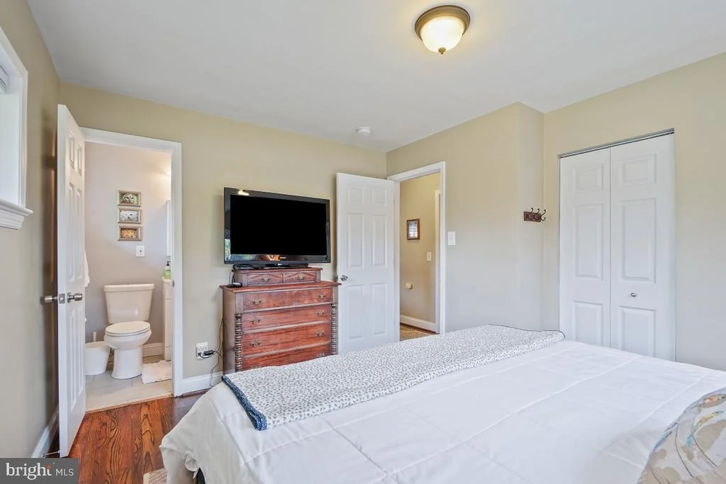 Photo of 401 ROYALTON ROAD